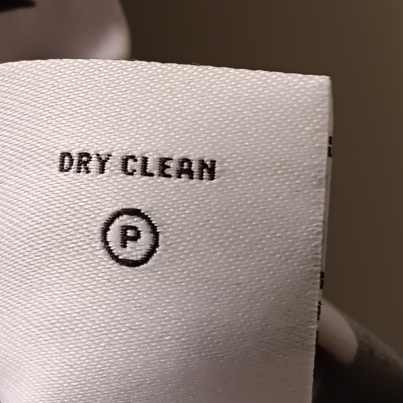 NWT Calvin Klein Blouse, Size M, Black & White Print - Picture 5 of 5